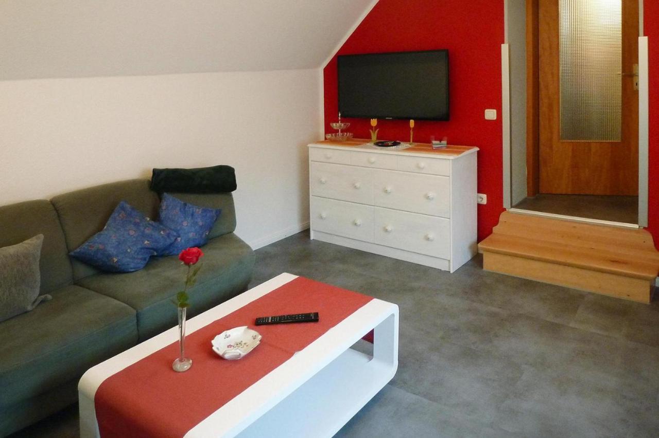 Holiday Apartment An Der Meisse, Bergen Bleckmar Esterno foto